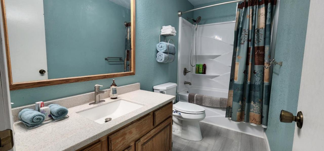 Trinity Escapes - Two Bedroom Two Bathroom Full Apartment Near Airport Anchorage Exteriör bild