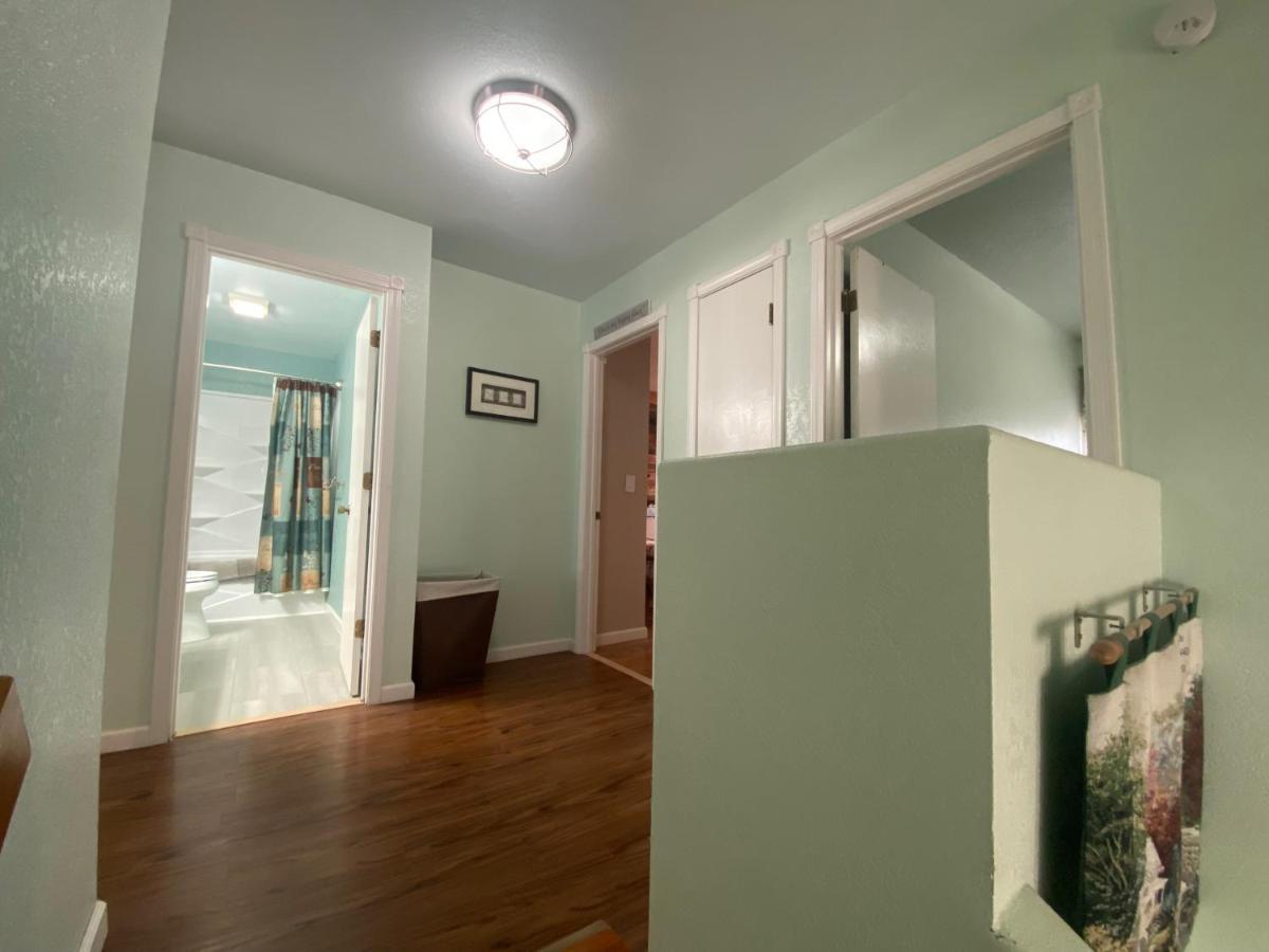 Trinity Escapes - Two Bedroom Two Bathroom Full Apartment Near Airport Anchorage Exteriör bild